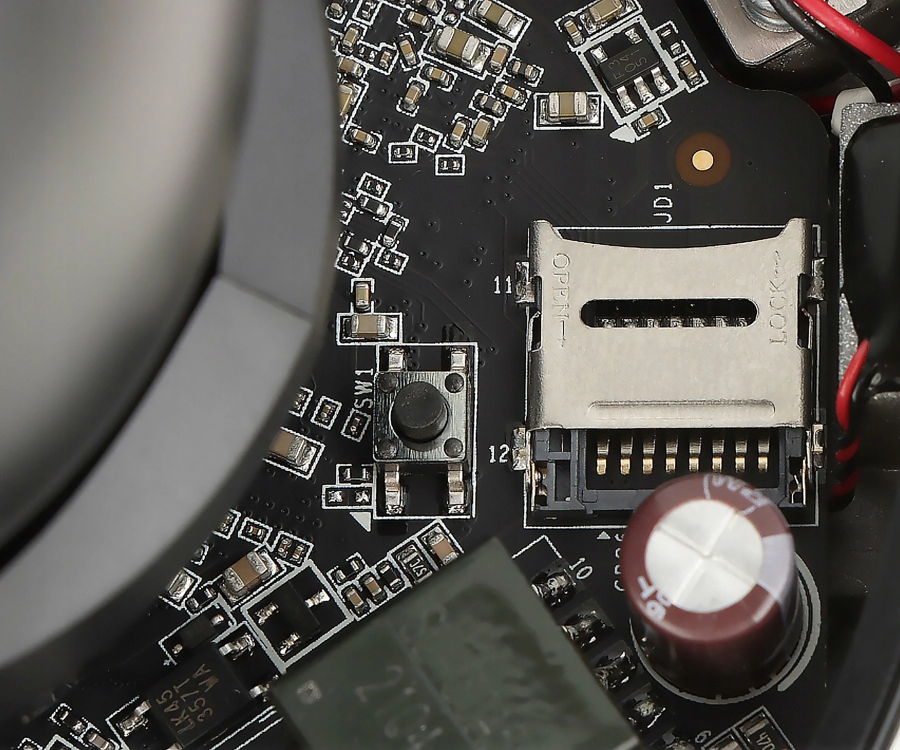 Kamerë IP PTZ Hikvision DS-2DE2A204IW-DE3(C0)(S6)(C)/PL 1080p, 2.8-12mm, IR 20m, PoE, IP66 IK10, e bardhë