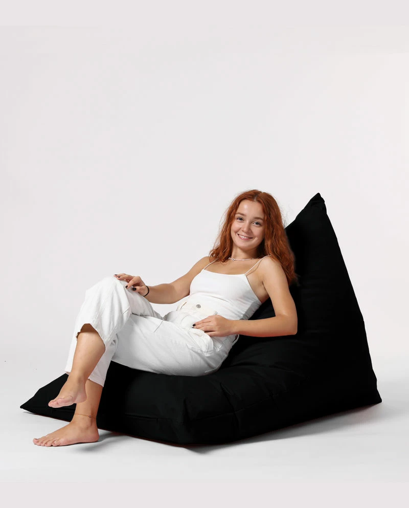 Qese ulëse për kopsht, formë piramide, e zezë, Atelier del Sofa, Pyramid Big Bed Pouf