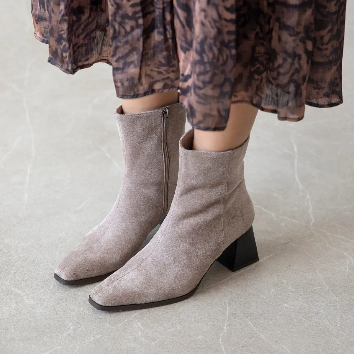 Nora Beige