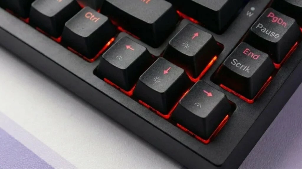 Tastierë gaming Savio Astral, 75%, Outemu White Jade, RGB, wired, e zezë