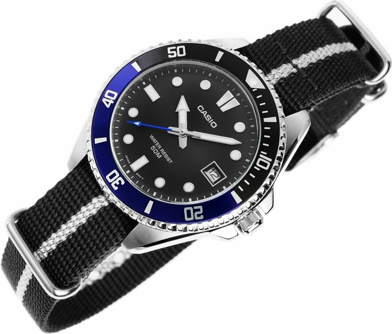 Orë dore për meshkuj Casio, e zezë