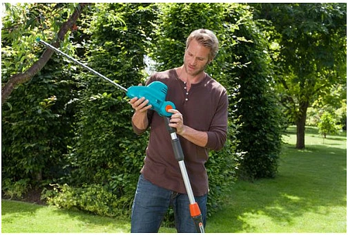 Gërshërë elektrike teleskopike Gardena THS 500/48, 500W, zi/blu/argjend