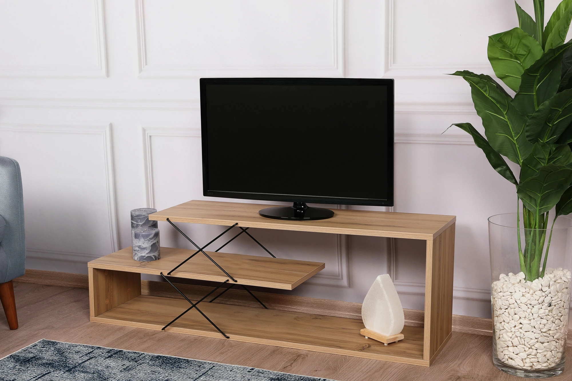 Komodë TV Hanah Home, dizajn zigzag, ngjyrë lisi
