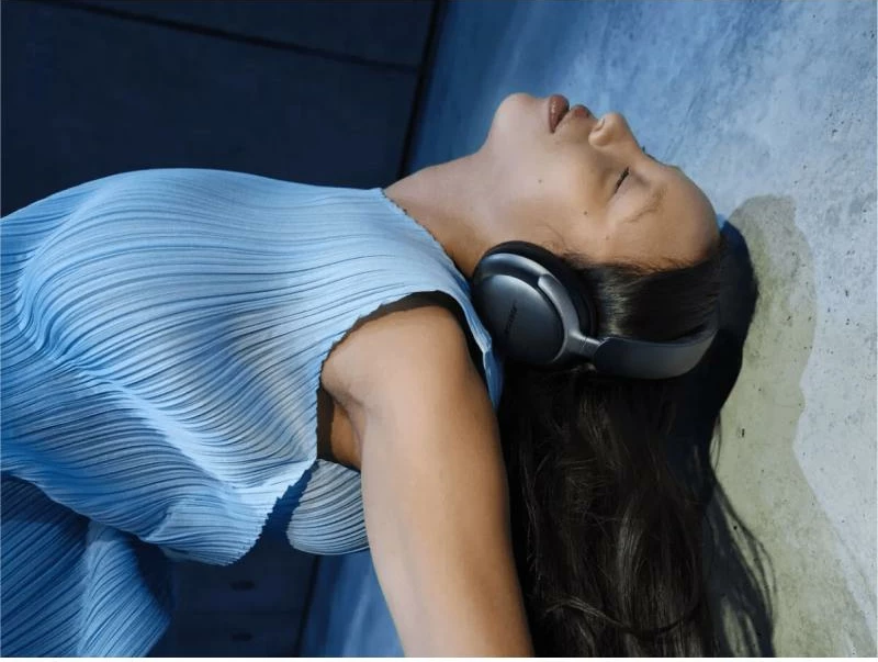 Kufje Bose QuietComfort Ultra 880066-0100 pa tela over-ear ANC reach 10 m e zezë