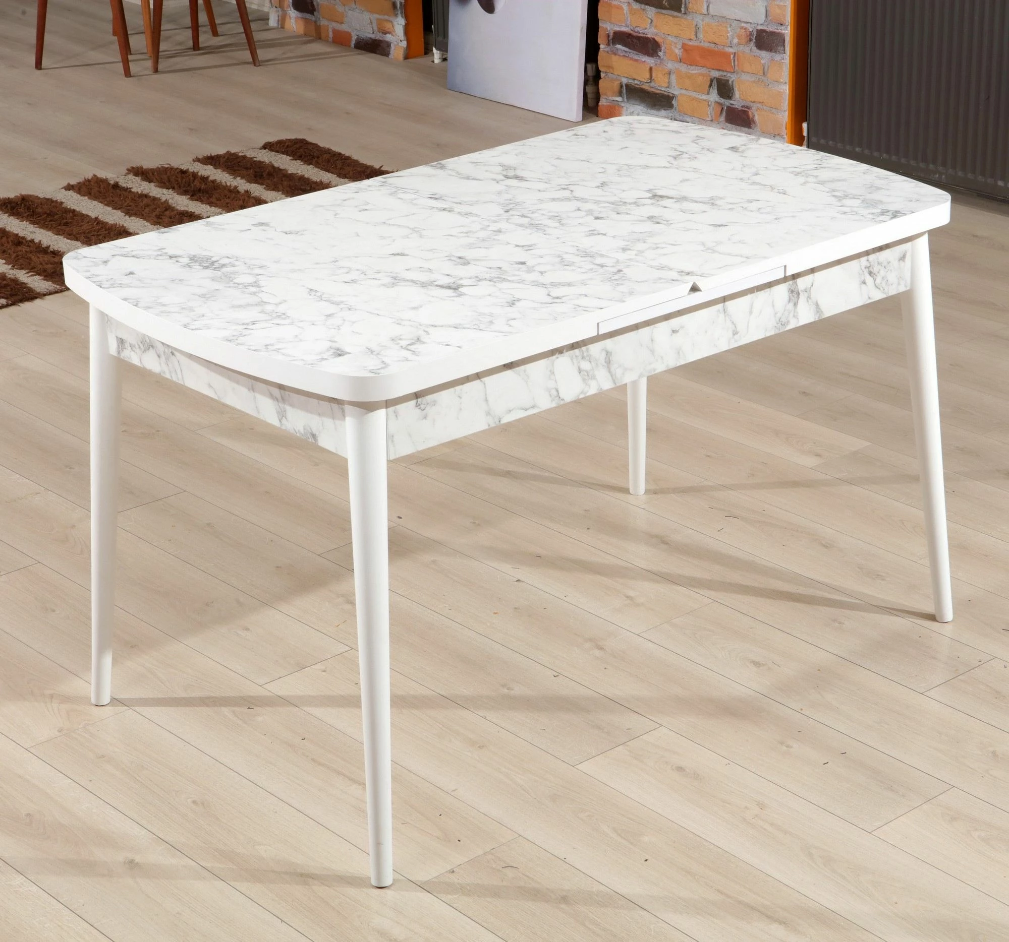 Tavolinë ngrënieje e zgjatshme Hanah Home, Carrara, e bardhë, gri