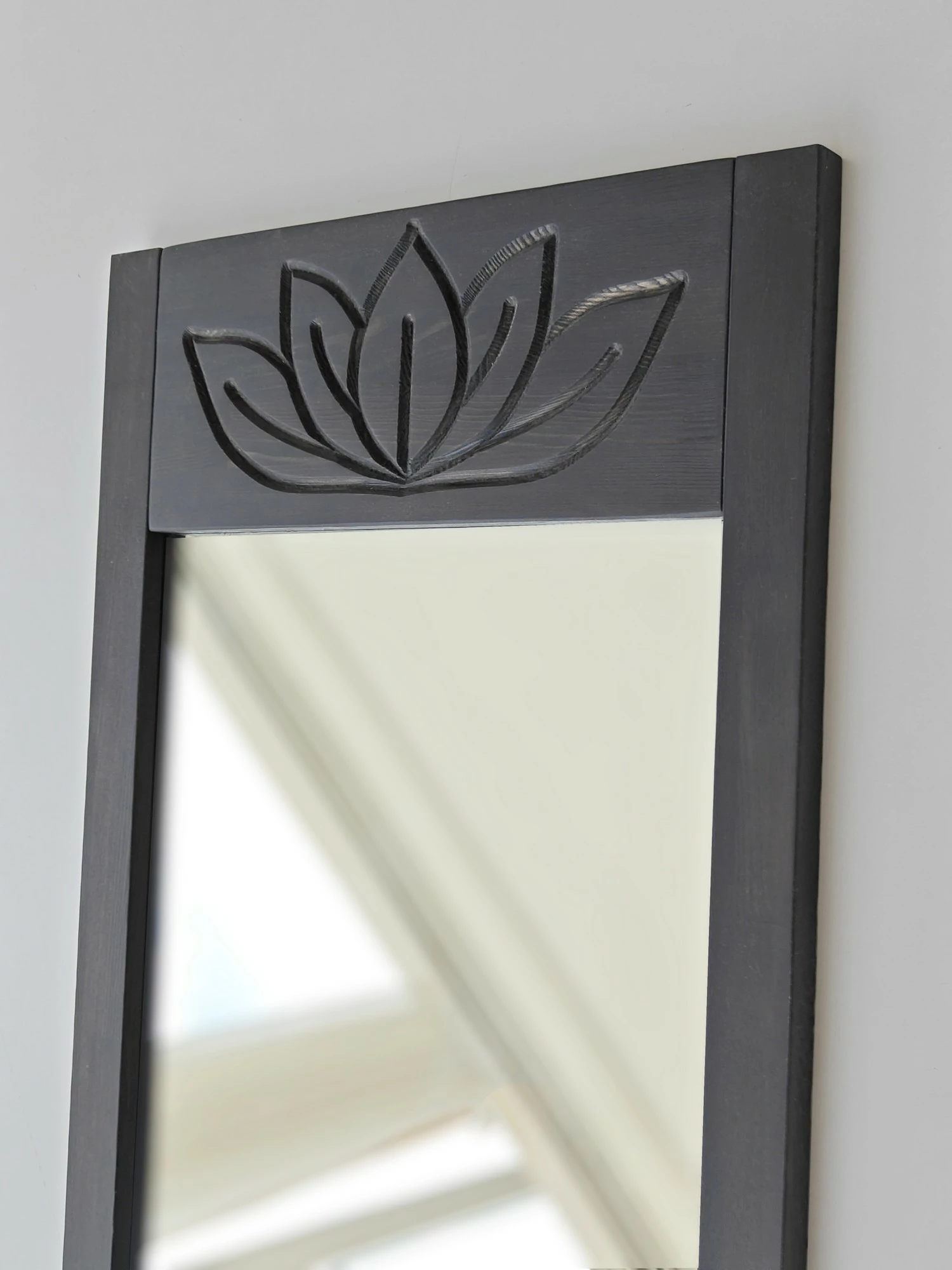 Pasqyrë Cheval Skye Decor, ngjyrë antracit, lotus