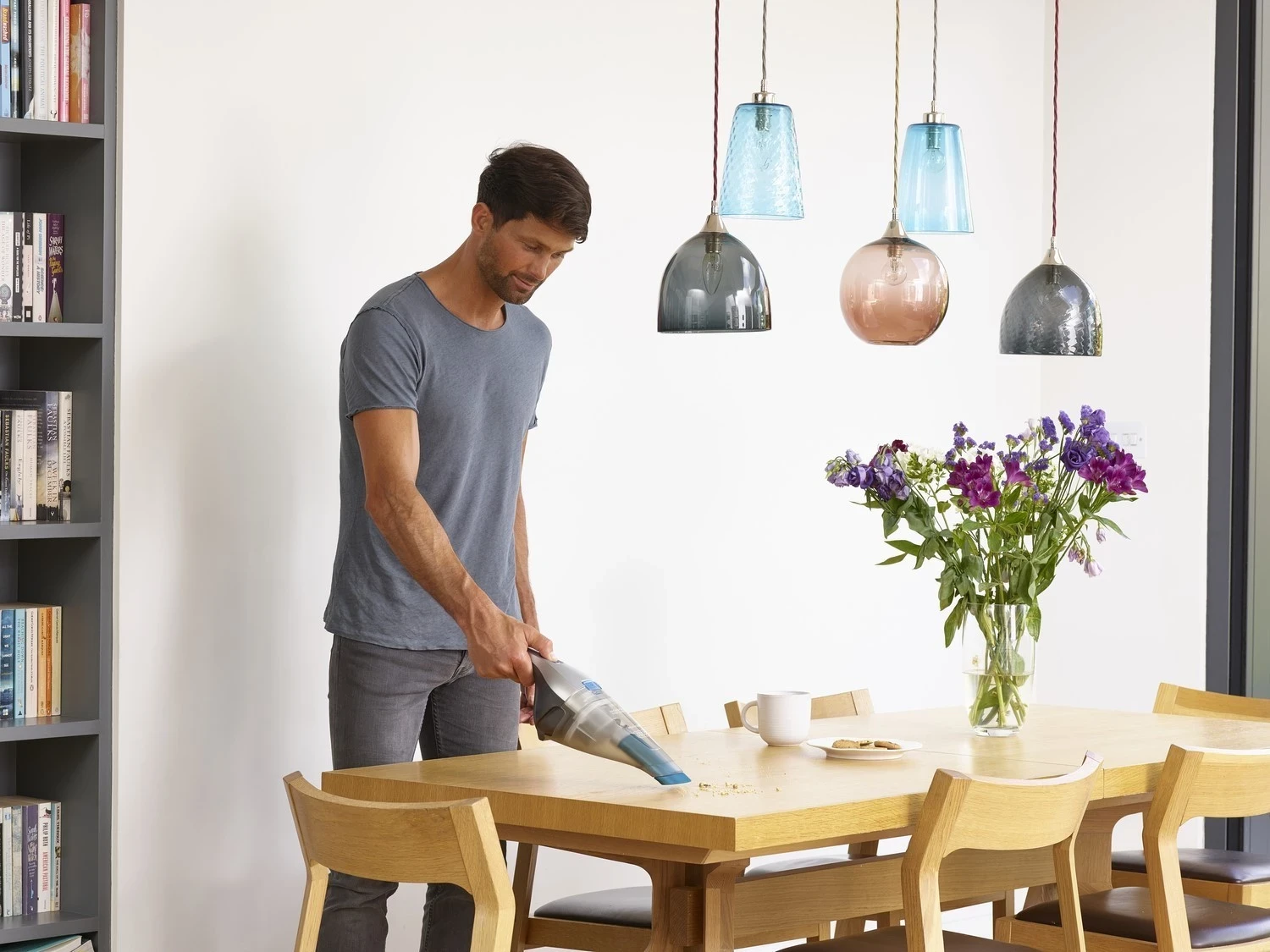 Fshesë dorëze Black&Decker, argjendtë-kaltër