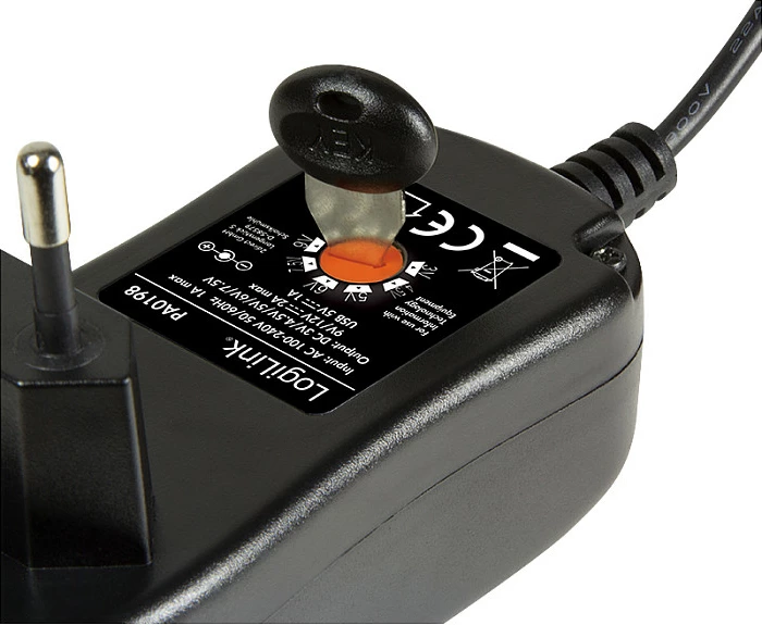 Adapter rryme universal LogiLink 3-12V, 30W, me port USB