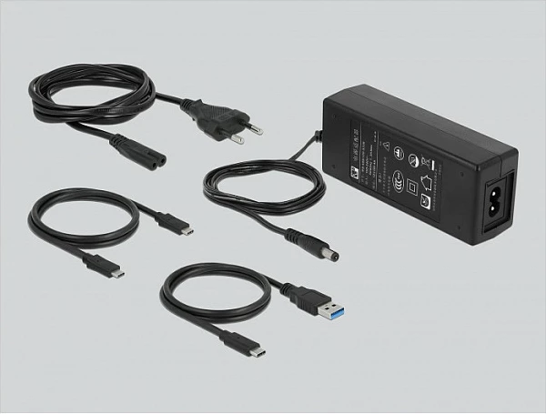 Docking station DeLOCK M.2 për 4x NVMe PCIe SSD, USB-C 10 Gbit/s, me klonim, e zezë