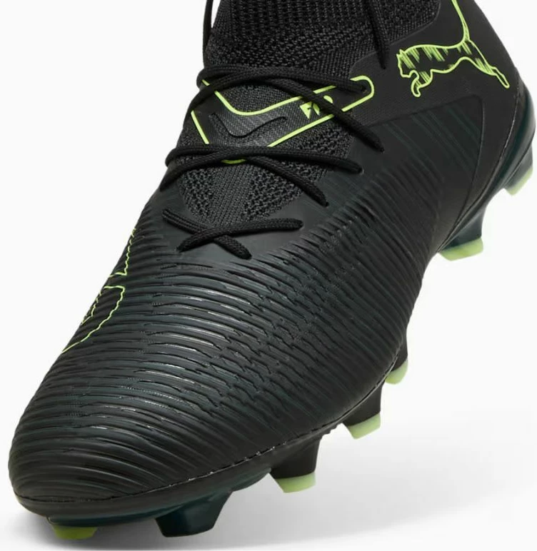 Atlete futbolli Puma për meshkuj, të zeza