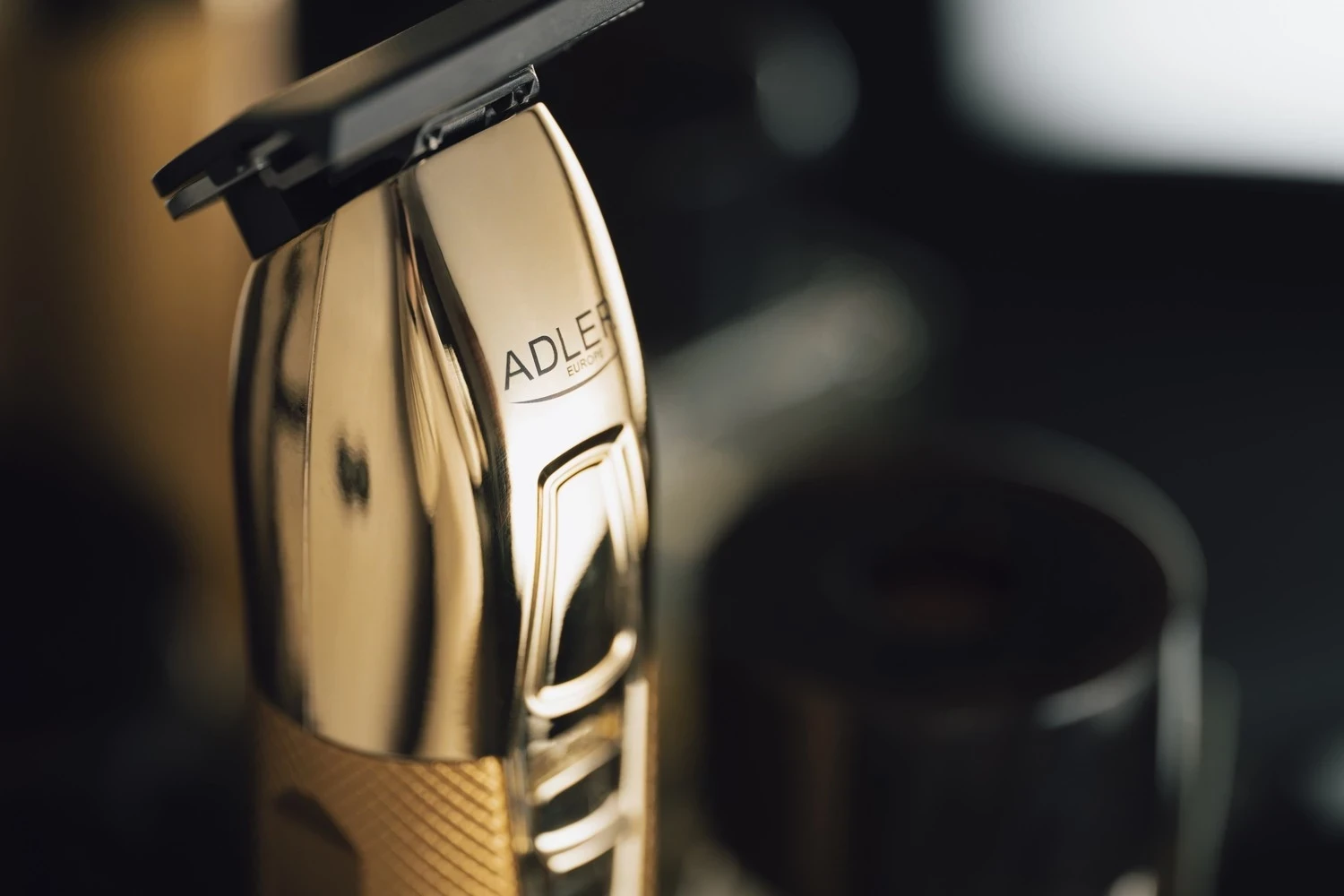 Trimer Adler AD 2836g, ngjyrë ari