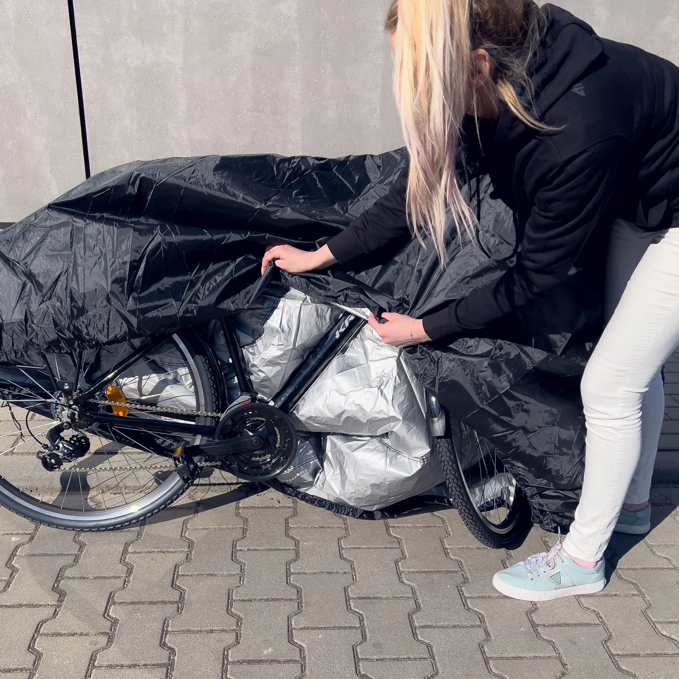 Mbulesë ujërezistuese për grilë/biçikletë/skuter, Hurtel, L 145x61x117 cm, e zezë