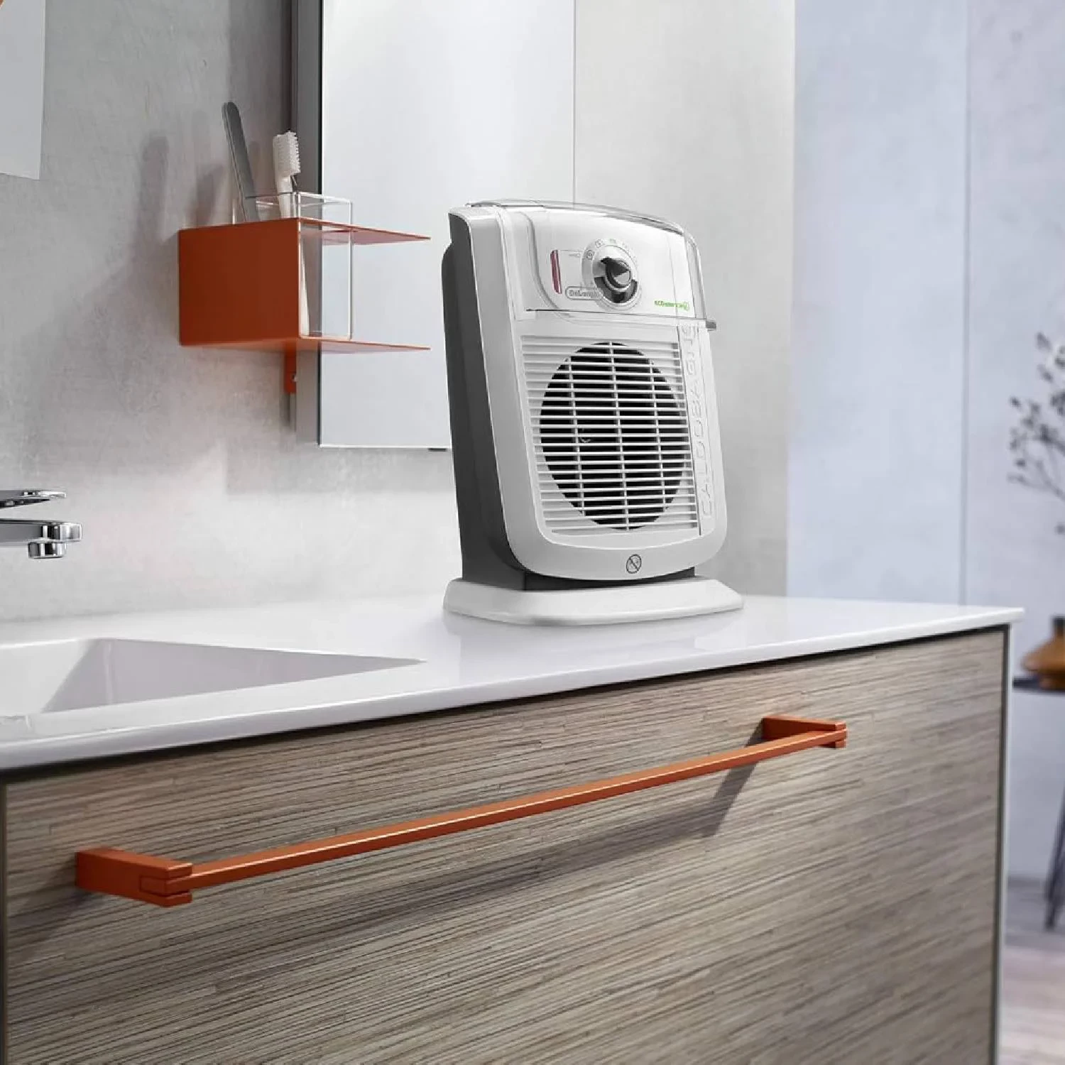 Ngrohës elektrik, DeLonghi HBC3032, 2200 W, 43 dB, i bardhë 2
