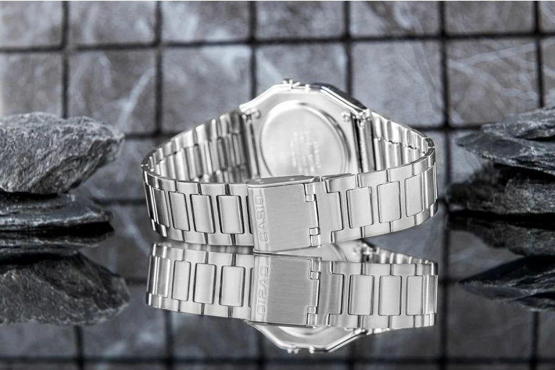 Orë dore digjitale femra CASIO Vintage A158WEA-1EF, argjend