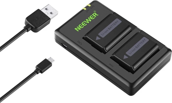 Set bateri zëvendësuese për kamerë Neewer NP-FW50 1100mAh + karikues dual USB, 2 bateri + kabllo Micro-USB, e zezë