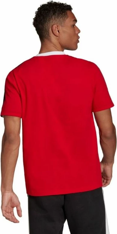 Maicë për meshkuj adidas, me ngjyra të ndara