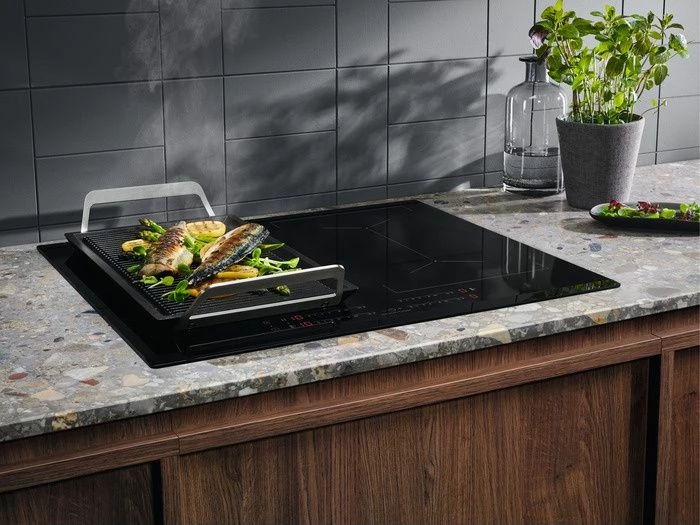 Pllakë gatimi induksioni Electrolux EIV644, 60 cm, 4 zona, 7.35 kW, Slim-Fit, e zezë