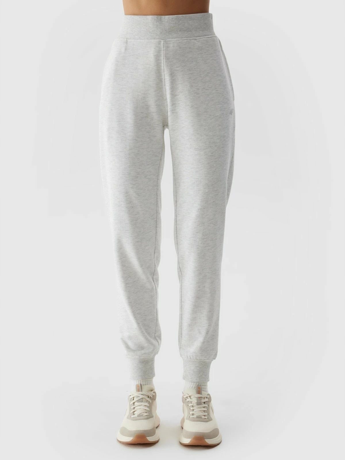 Pantallona tute 4F 4FWSS24TTROF606 XXL, 79% pambuk, me lidhëse, 2 xhepa, gri (27M)