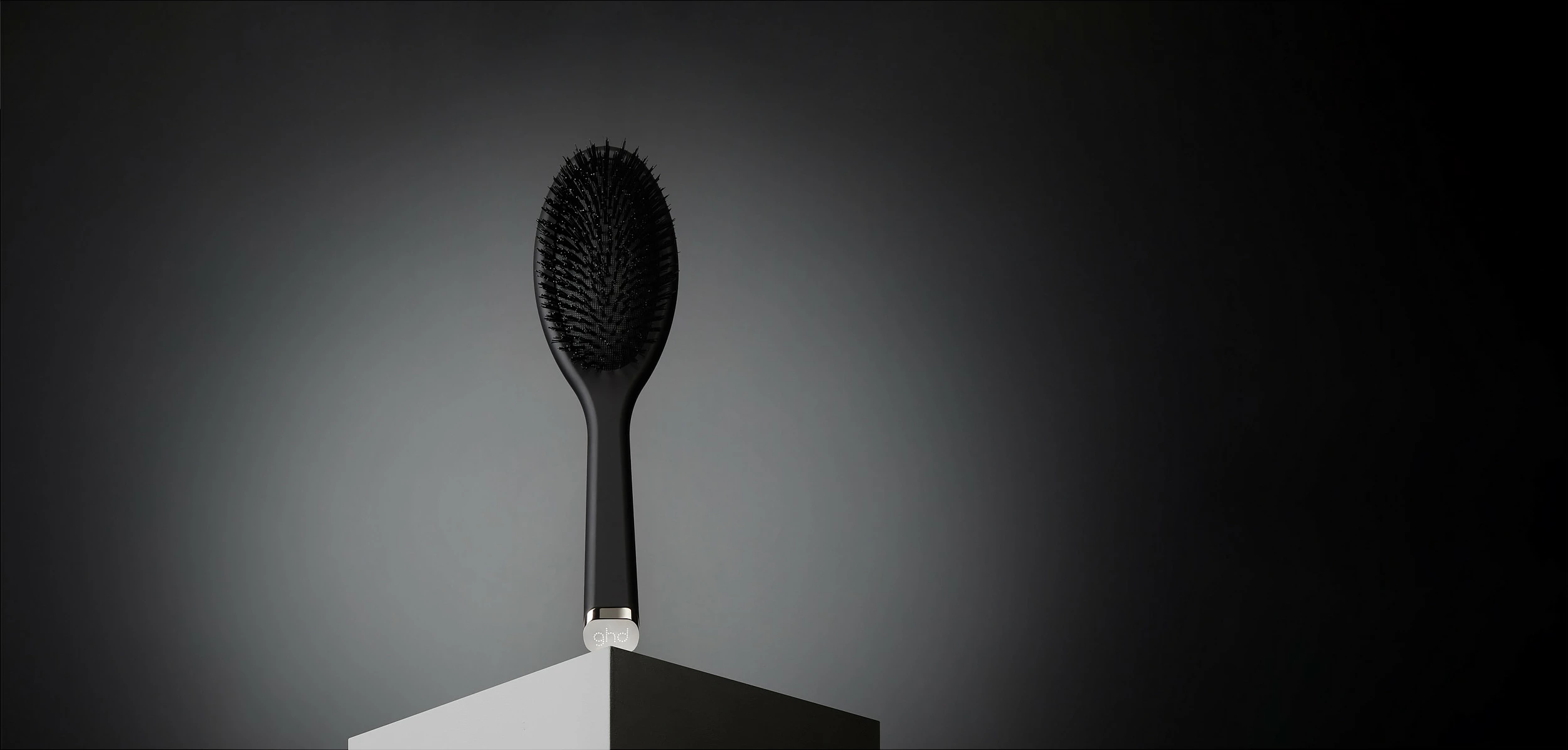 Brushë stiluese ghd 9252, e zezë