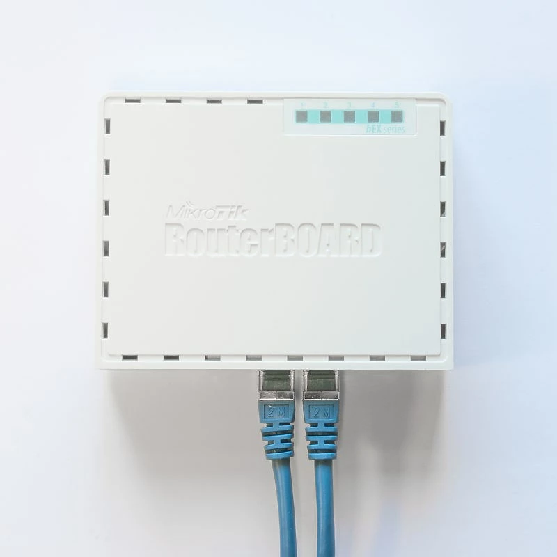 Ruter MikroTik RB750GR3, Gigabit Ethernet, i bardhë