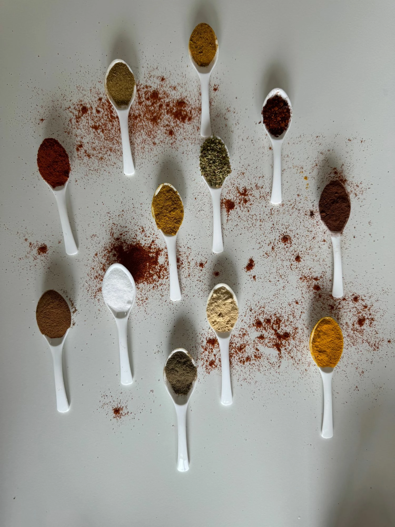 Set lugësh plastikë (12 copë), Hermia, EKR-001, e bardhë