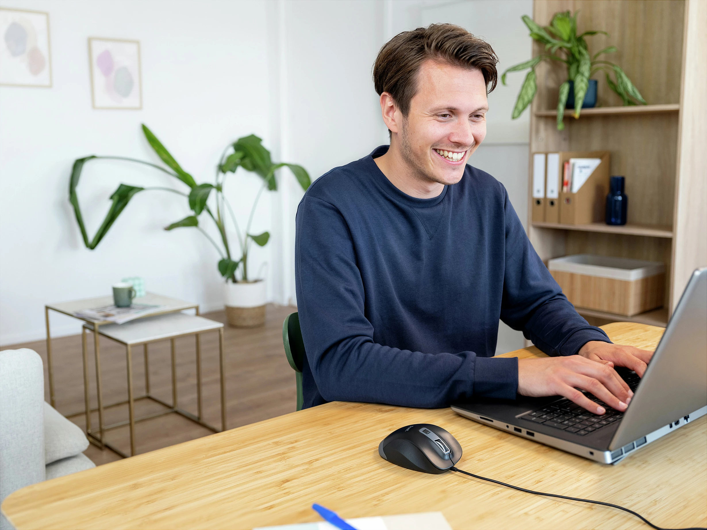 Maus Trust Fyda Komfort ECO, USB, 5000 DPI, e zezë