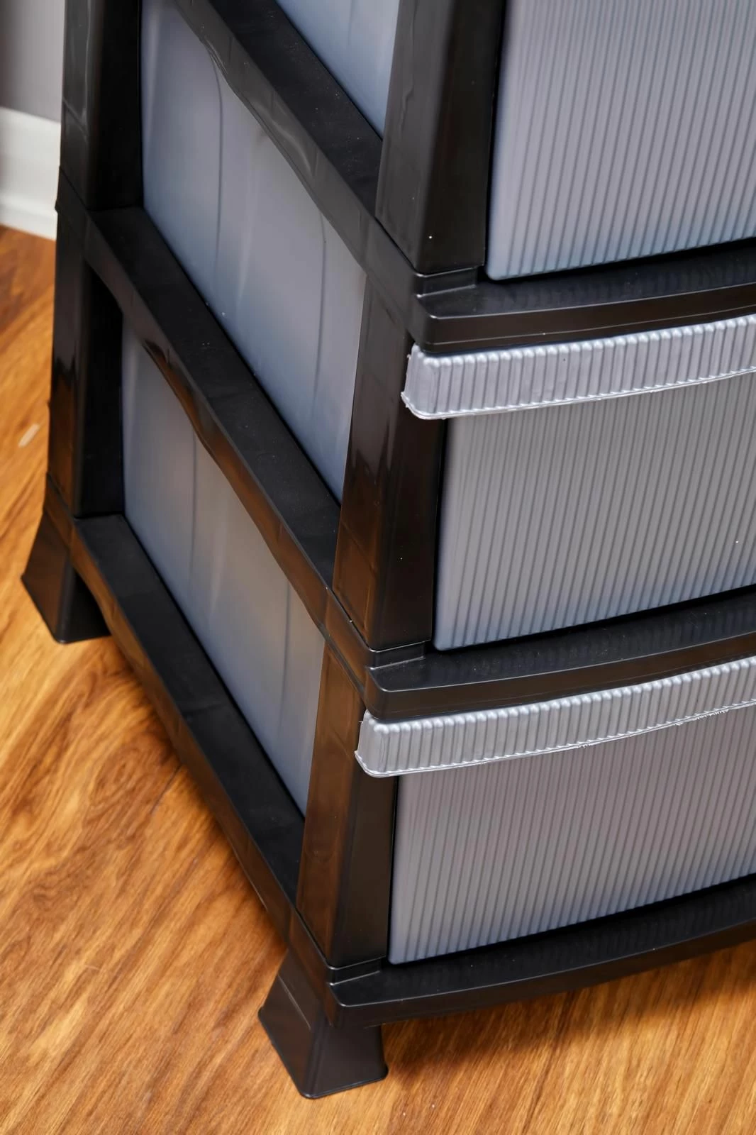 Organizues kuzhine me 4 sirtarë plastik, ngjyrë gri, Hermia