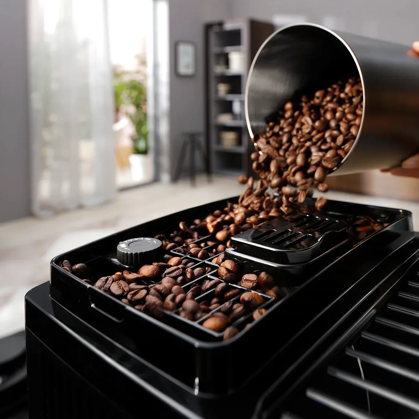 Makineri kafeje automatike, DeLonghi, Magnifica Start ECAM220.60.B, 15 bar, rezervuar 1.8L, mulli 13 nivele, ekran LED, e zezë