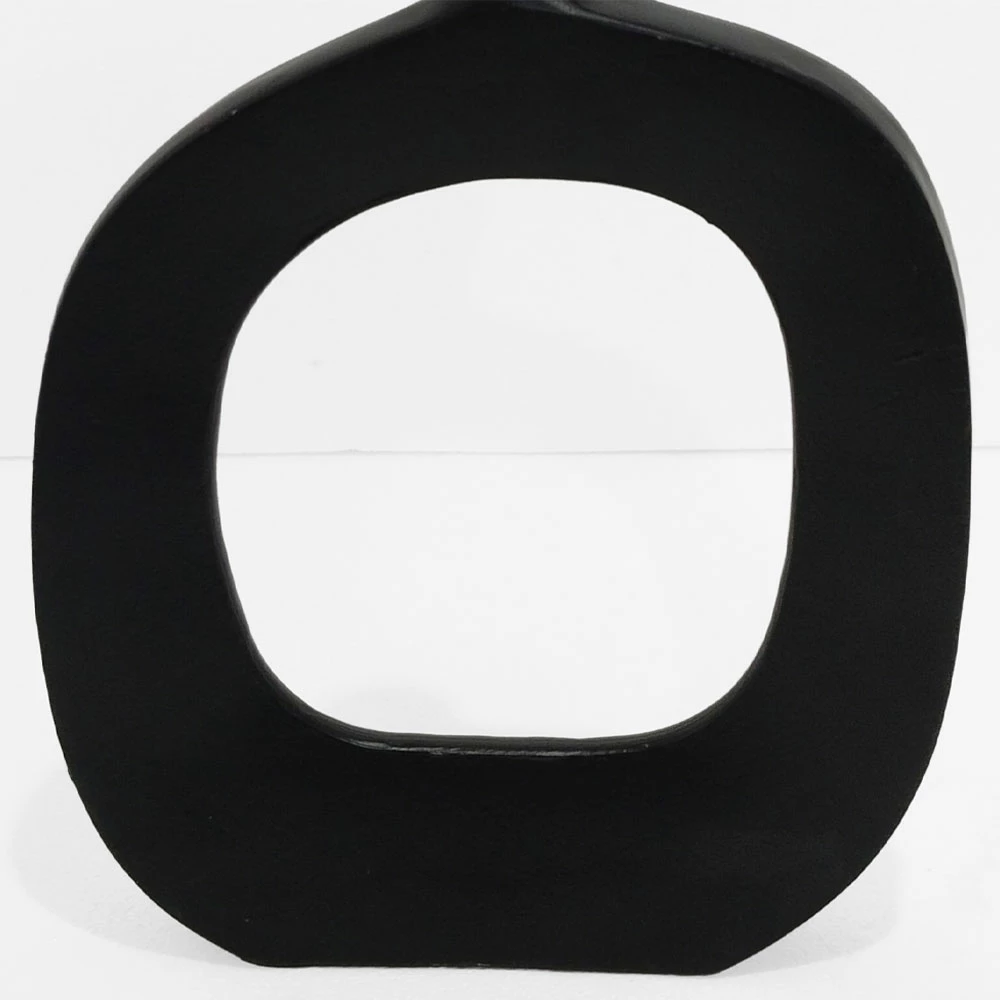 Vazo ovale abstrakte, alumin i zi, 31x5x41cm