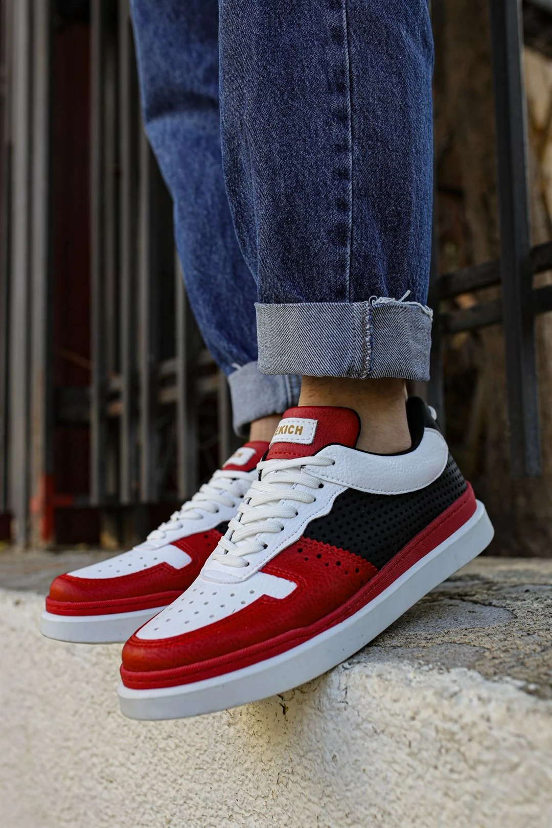 Atlete për meshkuj, Chekich 109