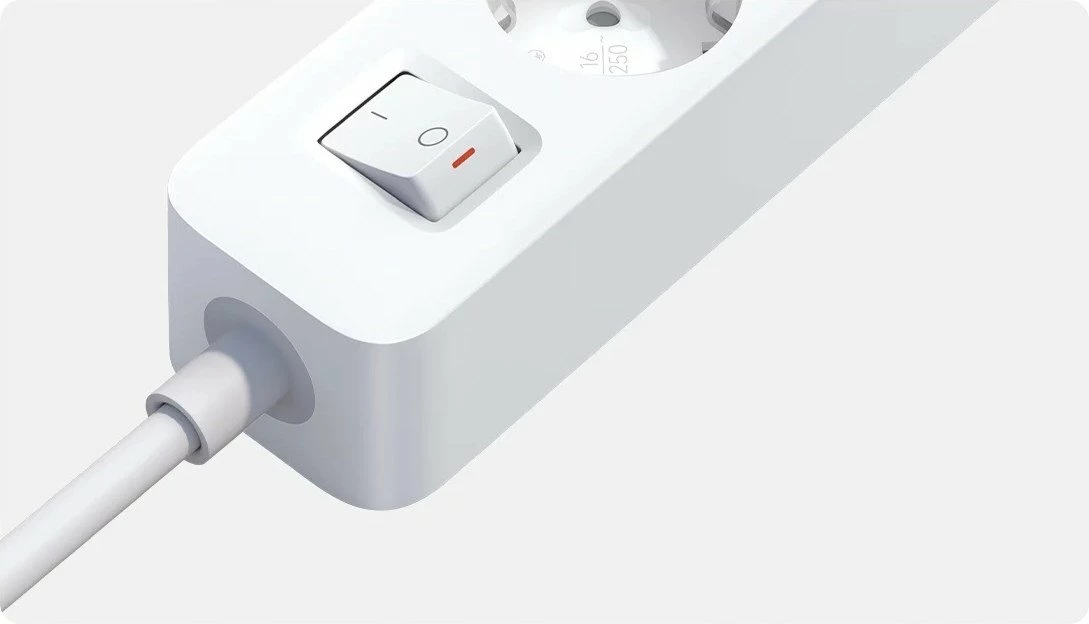 Zgjatues rryme Xiaomi XMCXB01EU 20W, 3 priza, 2x USB-C + 1x USB-A, kabllo 1.4 m, i bardhë