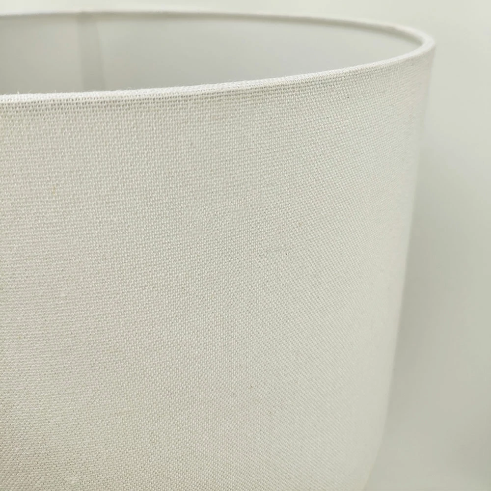 Llambë tavoline MARO, qeramikë gri e çelët, abazhur prej liri të bardhë, 33x3x59cm