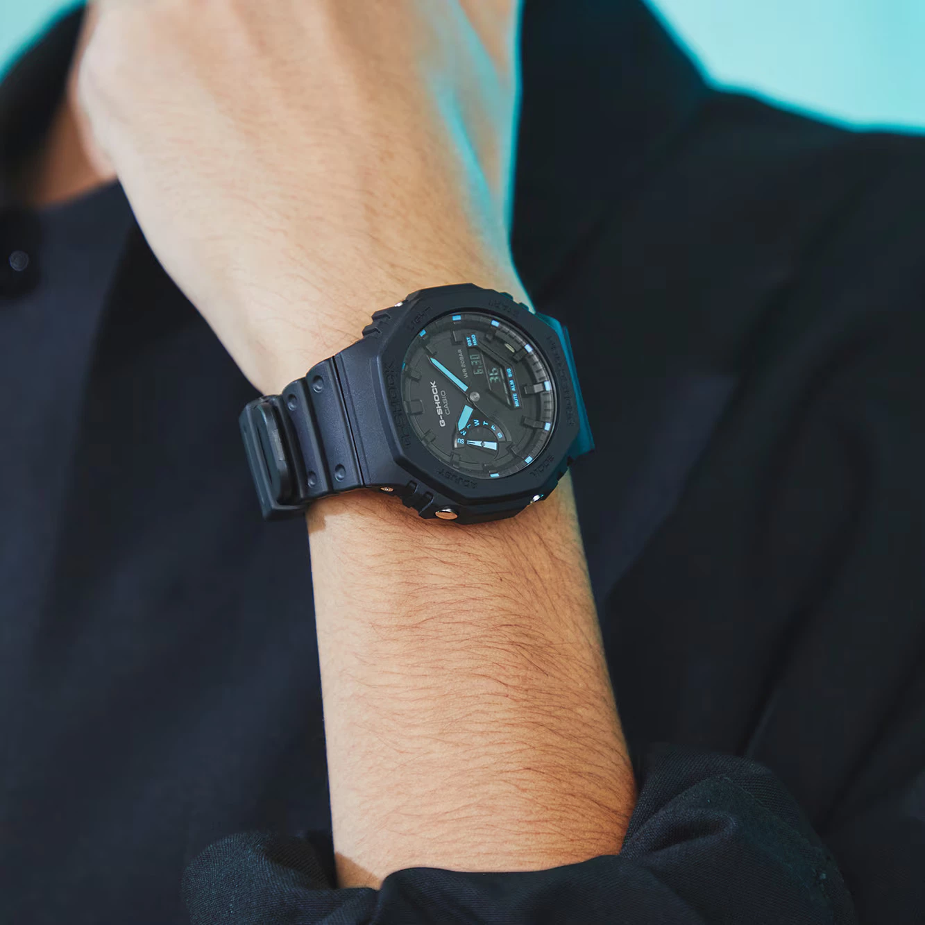 Orë dore G-SHOCK GA-2100-1A2, e zezë/kaltër
