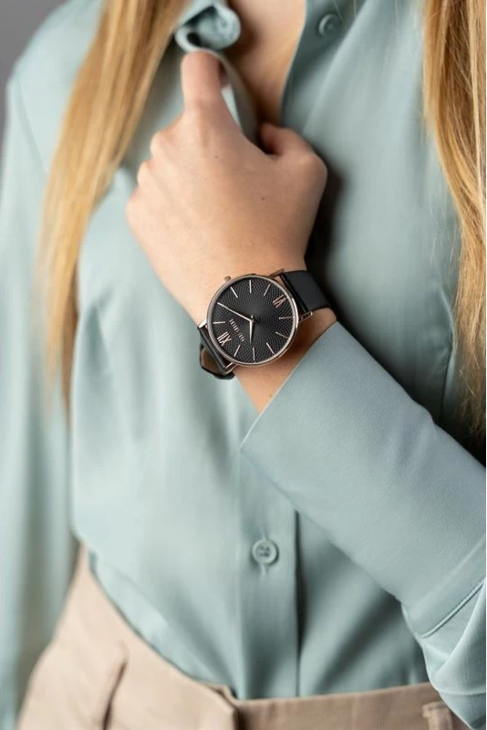 Orë dore për femra Paul Lorens, e zezë