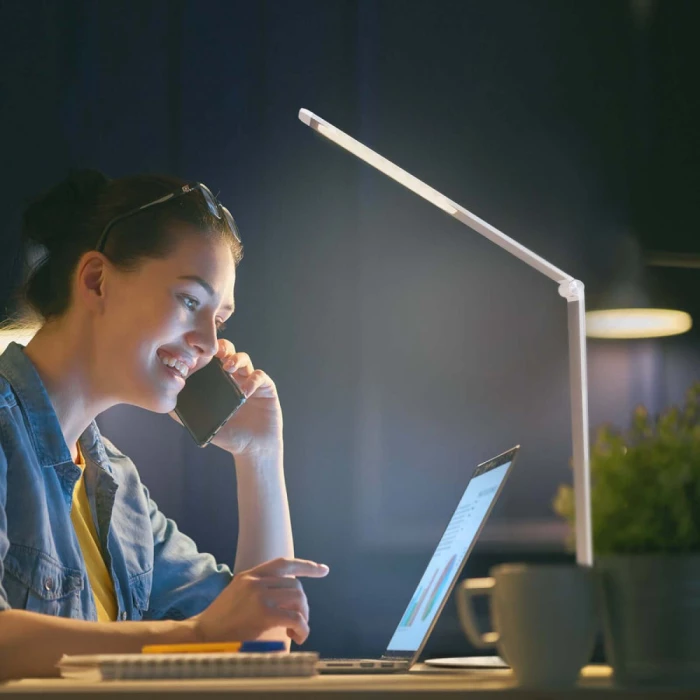 Llambë tavoline LED, TAOTRONICS TT-DL22, ultra slim, 10 W, me USB, argjend