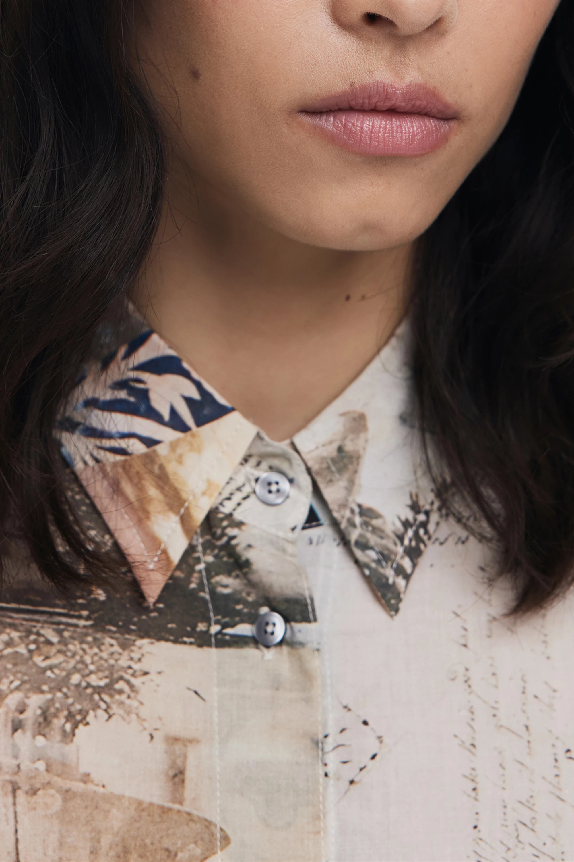 Këmishë për femra Desigual, me mëngë të gjata, beige [Madhësia: XS]