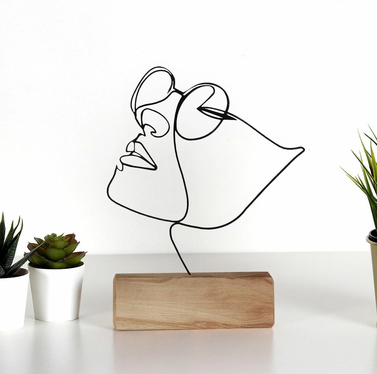 Objekt dekorativ Aberto Design, M-037, metal i zi, bazë druri, 17x31x3.5cm