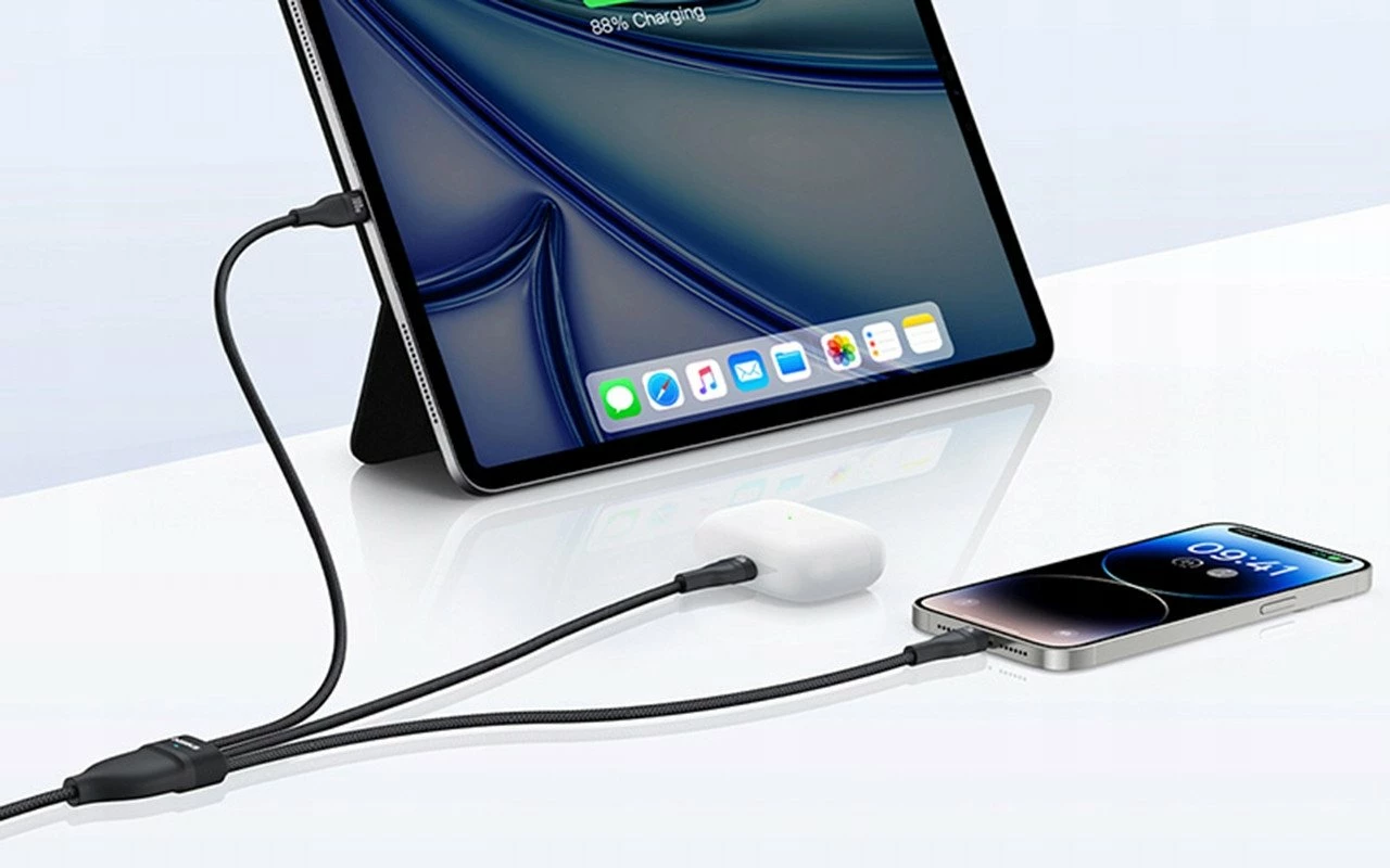 Kabllo USB-C Baseus Flash Series 3 3-në-1 100W 1.5 m (2x USB-C + Lightning), e zezë