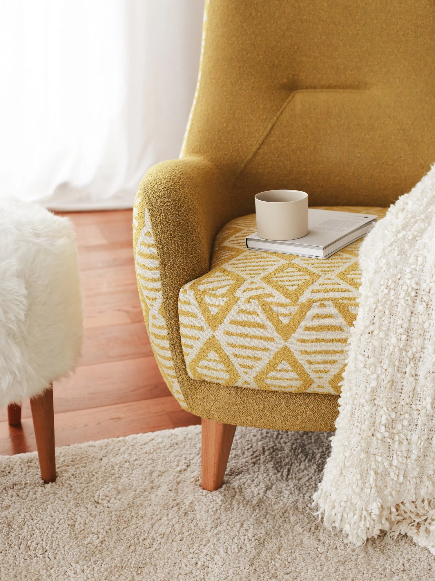 Karrige krahu Atelier del Sofa, Aztek, e verdhë