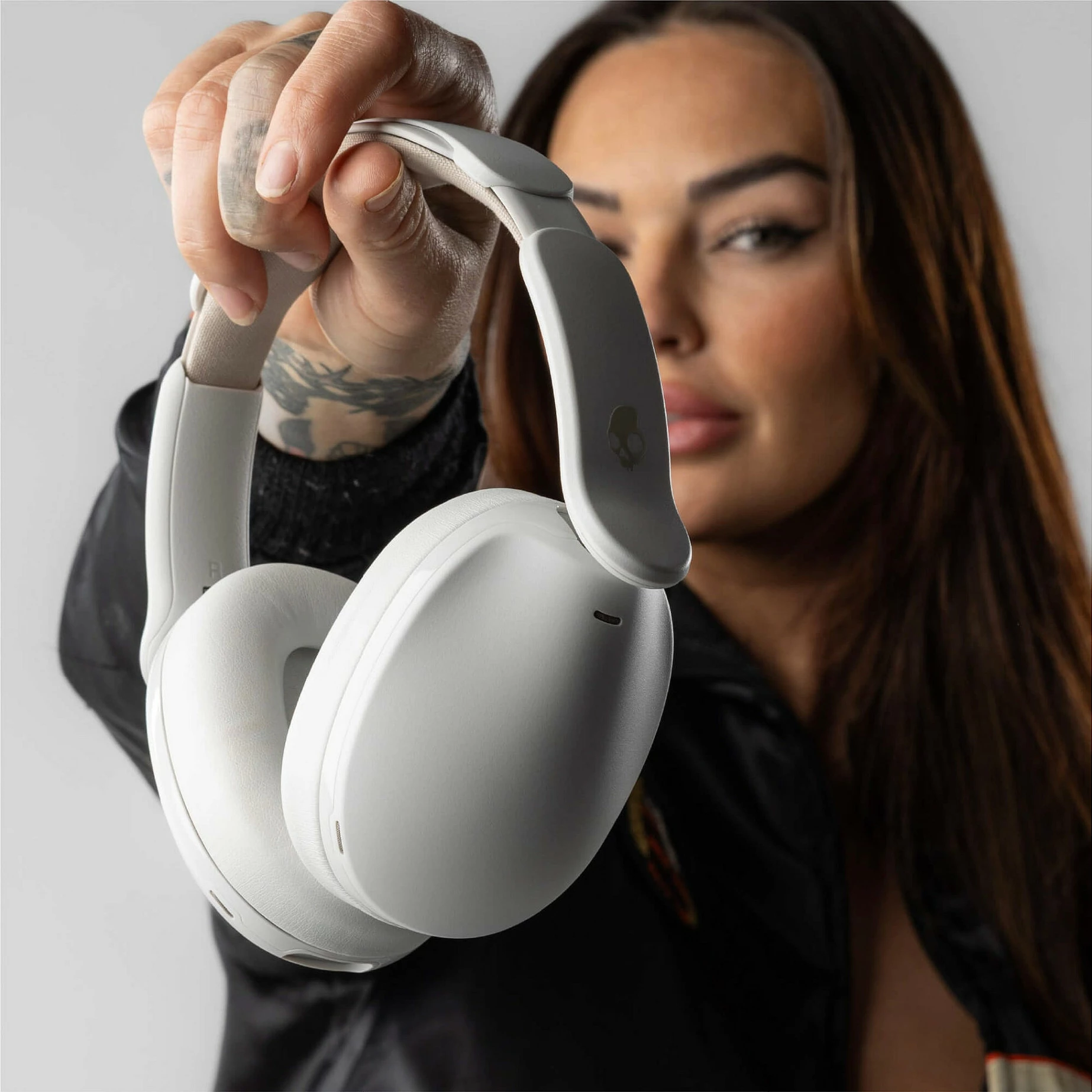Kufje Skullcandy Hesh 360, Bluetooth 5.3, Over-Ear, 100 orë bateri, të bardha