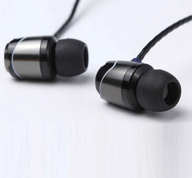 Kufje in-ear SoundMagic E10C, jack 3.5 mm, me mikrofon dhe kontroll volumit, zezë