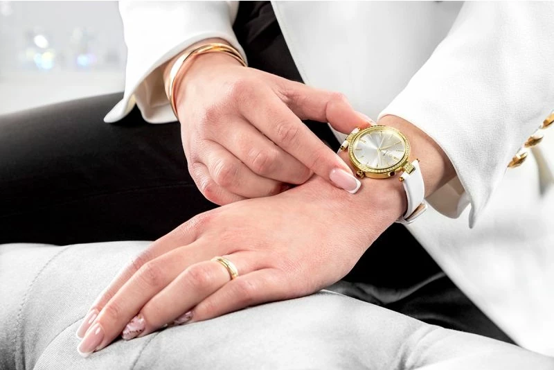 Orë dore femrash Giewont GW9890-A2, gold silver, rrip i bardhë