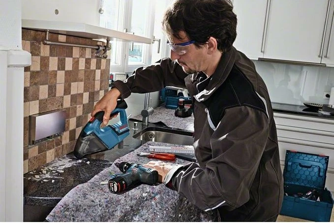 Fshesë dore pa kabllo Bosch GAS 12V, aku, blu