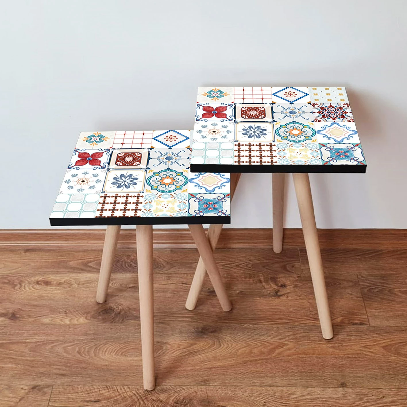 Set tavolinash të mbivendosura, dizajn shumëngjyrësh, Skye Decor, 2Shp398