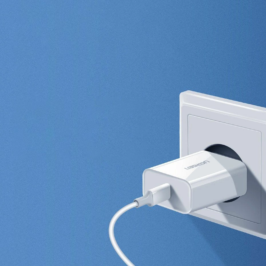 Karikues Ugreen CD137 18W 1x USB-C PD/QC 3A argjendtë/bardhë