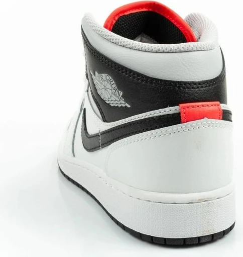 Atlete për femra Nike Air Jordan 1, të bardha të zeza
