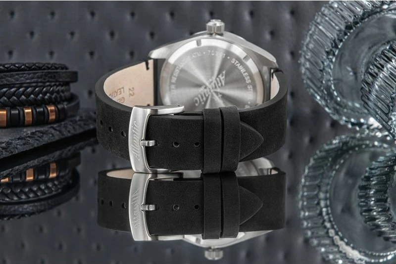 Orë dore për meshkuj Atlantic, e zezë