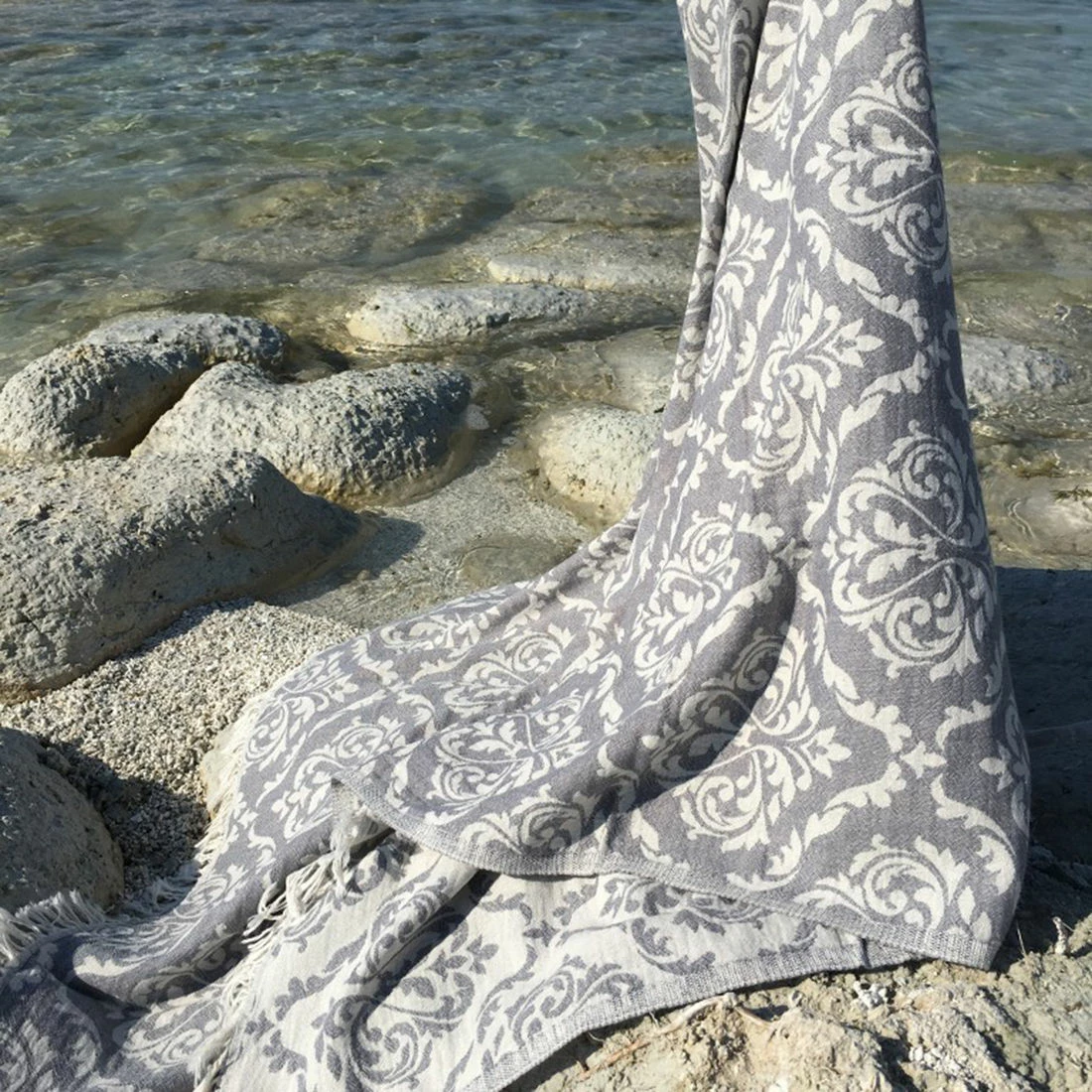 Peshqir plazhi Fouta, model Barok, ngjyrë gri, Mijolnir, 90x170cm