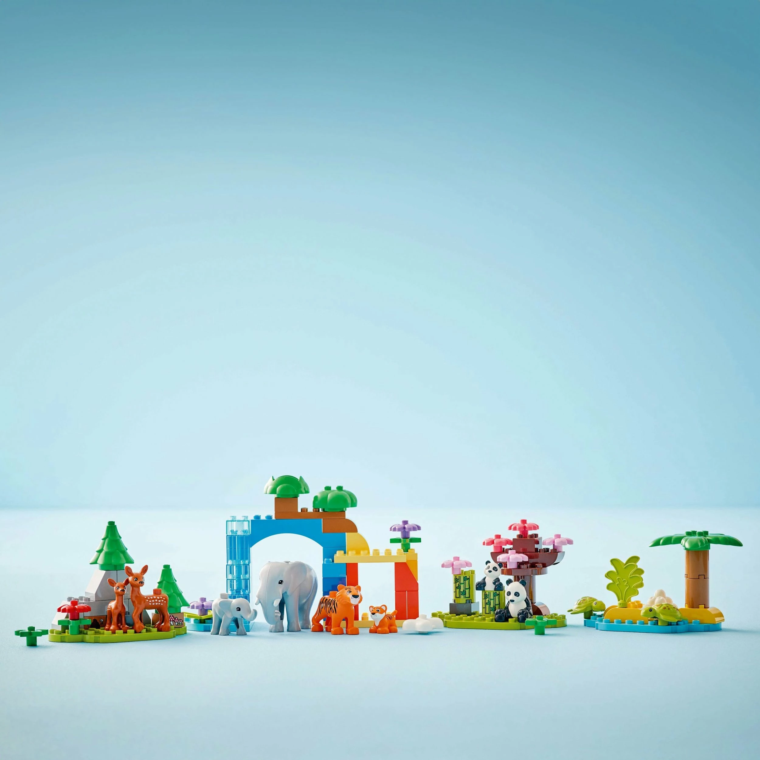 Set ndërtimi LEGO DUPLO Wild Animal Families 3-in-1 10446, 92 pjesë, për 2+ vjeç