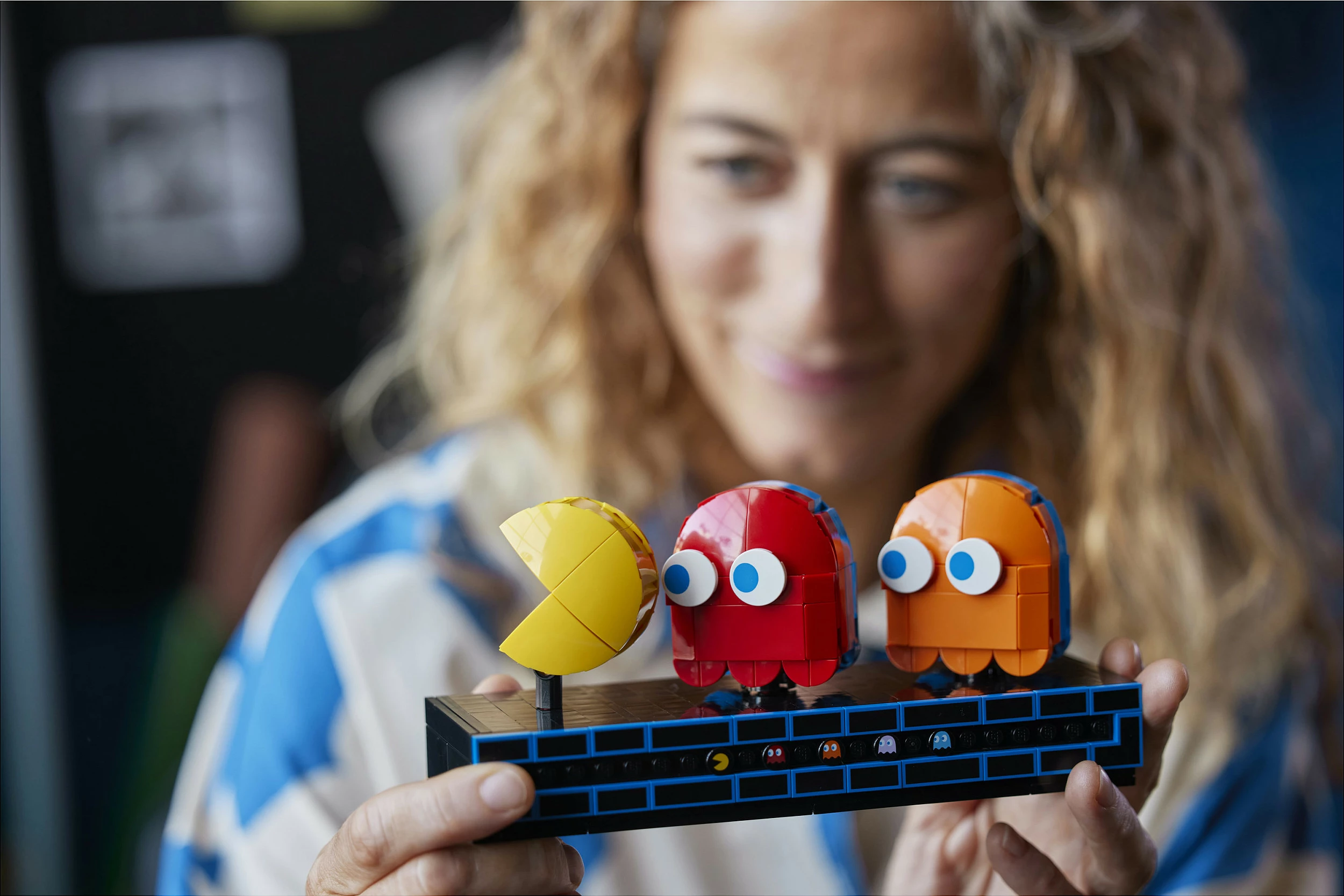 Set ndërtimi LEGO Icons PAC-MAN Arcade 10323, 2651 pjesë, multikolor